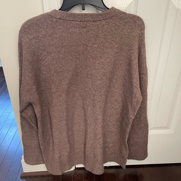 Express sweater - Picture 3 of 3